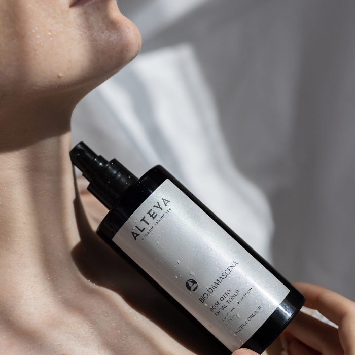 Bio Damascena Organic Rose Otto Facial Toner – Violet Glass Bottle 200ml